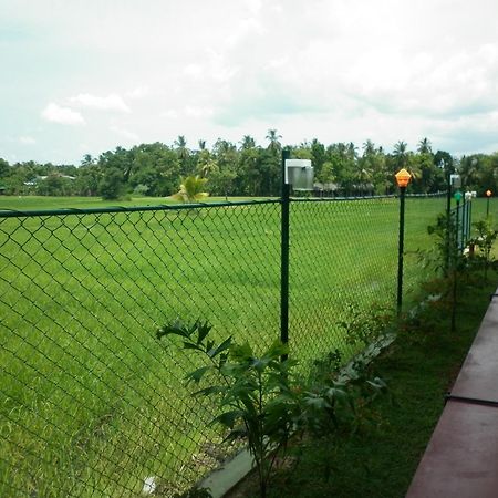 Hotel Ancient Village โปลอนนารูวา ภายนอก รูปภาพ